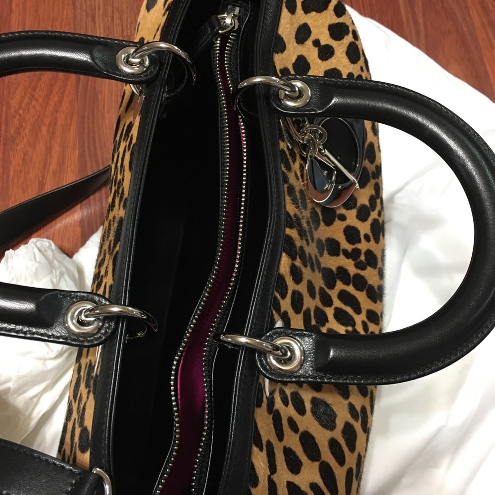 Christan Dior - Picture 2 of 4